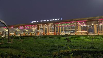 Surat : સુરતથી વિમાન સેવાઓ બંધ થતા મુસાફરો પરેશાન, વેપારીઓમાં રોષનો માહોલ