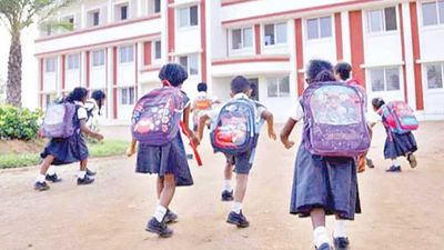 Gujarat News: ઉનાળામાં બાળકને લૂ લાગી શકે, શાળાઓ સવારની કરવા ઉઠી માંગ