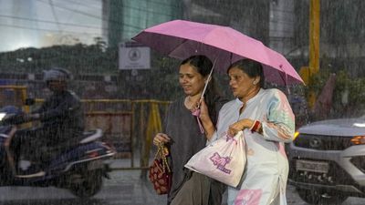 રંગમાં પડશે ભંગ? આસામ-જમ્મુ કાશ્મીર સહિત 6 રાજ્યોમાં વરસાદની આશંકા, શું દિલ્હીમાં થશે વરસાદ?