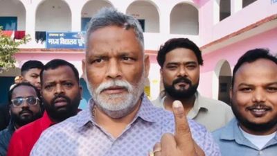 Pappu Yadav: 'મહિલાઓની કારકિર્દી નેતાઓના બેડથી શરૂ થાય છે', મહિલા આયોગ પર ભડક્યા પપ્પુ યાદવ, Video