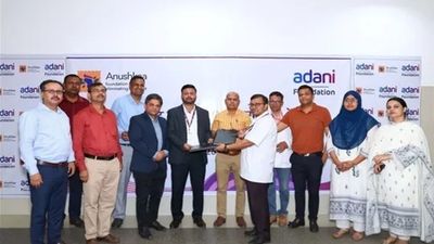 ક્લબફૂટ સારવાર માટે અદાણી ફાઉન્ડેશન અને અનુષ્કા ફાઉન્ડેશનની ભાગીદારી, 10 હજારથી વધુ બાળકોની કરશે મદદ