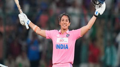 Smriti Mandhana ने तोड़ा विराट कोहली का रिकॉर्ड, सबसे तेज शतक जड़ रचा इतिहास