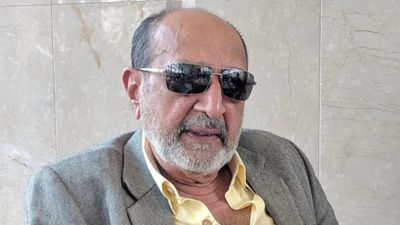 टीनू आनंद ने बॉलीवुड में चल रहे नशे की खोली सच्चाई? बोले- 'गांजा आपको फोकस'