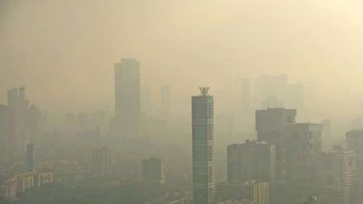 Mumbai AQI Today: कैसा है आज मुंबई में पॉल्यूशन का हाल? ठंड की दस्तक के साथ किस स्तर पर पहुंचा एयर क्वालिटी?