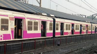 Mumbai Local Train: सेंट्रल रेलवे ने पावर ब्लॉक का किया ऐलान, देखें प्रभावित रूट और ट्रेनों की लिस्‍ट 