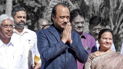 Ajit Pawar Political Journey: कभी 80 घंटे की सरकार, तो कभी आधी रात का खेल! 'दादा' के सफर की अनकही दास्तां