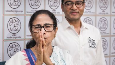 Assam Election 2026: असम में TMC का बड़ा दांव! ममता बनर्जी से यूसुफ पठान तक 18 स्टार प्रचारकों की फौज उतारी