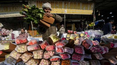 Delhi Aaj Kya Khula Kya Bandh: दिल्ली में आज कौन से बाजार खुले, क्या है बंद? घर से निकलने से पहले देखें अपडेट