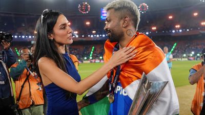 क्या माहिका के प्यार ने छीन ली हार्दिक की धार? नाम बड़े और दर्शन छोटे, आंकड़ों ने खोली पोल