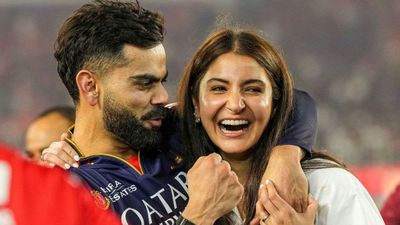 विराट ने मांगा प्राइवेट जेट? क्या RCB के हर मैच के बाद जाएंगे वापस लंदन? खुद सामने आकर किया बड़ा खुलासा