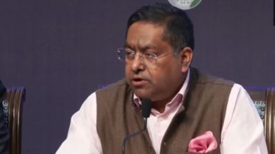 Iran Indian Evacuation: ईरान में मौत के साये से निकले भारतीय! दूतावास ने आधी रात को इस देश में पहुंचाया