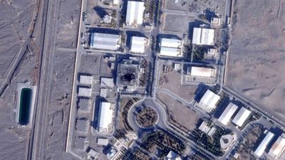Iran Nuclear Program: इजरायल और अमेरिका के हमलों के बीच भी ईरान का यूरेनियम प्लांट सेफ? ट्रंप की बढ़ी टेंशन!