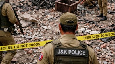 Jammu Kashmir के सांबा में सरपंच के घर के सामने हुआ भयंकर विस्फोट, दहशत में आए लोग, जांच में जुटी पुलिस