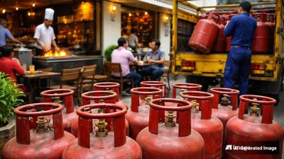 LPG Crisis: एनर्जी संकट के बीच केंद्र का बड़ा कदम, राज्यों के लिए बढ़ाई 20% सप्लाई, इन सेक्टर को होगा फायदा