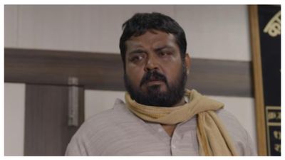 'पंचायत' वाले प्रहलाद चा की खुली किस्मत, हाथ लगी साल 2026 की मेगा बजट फिल्म, शुरू की शूटिंग!