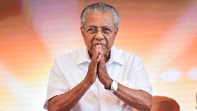 Pinarayi Vijayan Net Worth 2026: कितनी संपत्ति के मालिक हैं केरल CM विजयन,पत्नी के पास ज्यादा दौलत, 3 केस भी