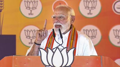 PM Modi in Palakkad: पीएम मोदी ने बजाया पारंपरिक 'चेंडा', कहा-इस बार राज्य में खिलेगा कमल