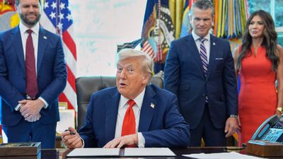 Iran War: 'ईरान सरेंडर कर देगा', G7 बैठक में ट्रंप का बड़ा दावा,बोले – ईरानी नेताओं को मारना मेरे लिए ‘सम्मान’