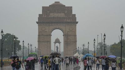 Weather Delhi NCR: दिल्ली-एनसीआर में 6 साल का रिकॉर्ड टूटा! बारिश के बाद IMD के एक और अलर्ट ने बढ़ाई टेंशन