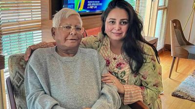 बिहार की सियासत में 'खेला' शुरू? नीतीश कुमार आज भरेंगे राज्यसभा का पर्चा, रोहिणी बोलीं- 'बीजेपी की कठपुतली'