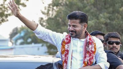 Telangana Budget 2026: बजट में रेवंत रेड्डी ने खोला खजाना, मिडडे मील के साथ अब बच्चों को मिलेगा नाश्ता