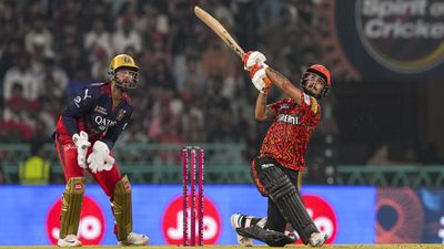 Aaj Ke Match Ka Toss Kitne Baje Hoga 28 March: आज के मैच का टॉस कितने बजे होगा- RCB vs SRH