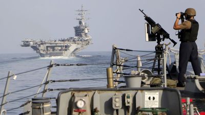 Strait of Hormuz में आधी रात को भारतीय जहाज का किसने दिया साथ? हमले के डर से तैयार थे लाइफ राफ्ट