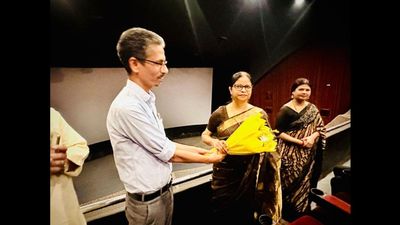 Bihar News: अंतरराष्ट्रीय महिला दिवस पर पटना में फिल्म ‘हक़’ का विशेष प्रदर्शन, महिलाओं के अधिकार और सशक्तिकरण पर हुआ संवाद