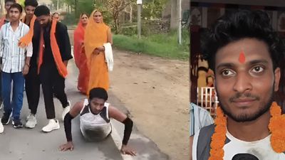 Viral Video: पत्नी से छुटकारे पाकर पति को हुई इतनी खुशी, 12 घंटे में 9KM दंडवत चलकर मंदिर पहुंचा युवक