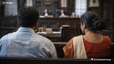 Bombay High Court: घरेलू विवाद में बॉम्बे हाई कोर्ट की अहम टिप्पणी, 'पत्नी को किचन में जाने से रोकना क्रूरता'