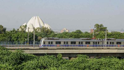 Delhi Aaj Kya Khula Kya Bandh: सेकंड सैटरडे को कहां-कहां छुट्टी? बाहर निकलने से पहले देख लें अपडेट