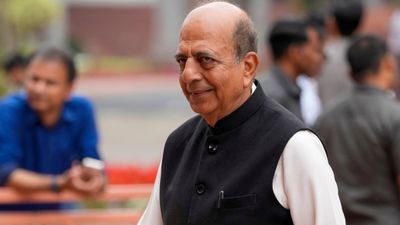 Dinesh Trivedi: कौन हैं दिनेश त्रिवेदी? प्रणय वर्मा की जगह बने भारत के नए हाई कमिश्नर, संभालेंगे ढाका में कमान