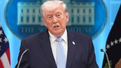 Iran-US Deal: समृद्ध यूरेनियम ईरान सौंपेगा? 42 दिन की जंग के बाद Trump के कौन-कौन सी 4 बड़ी डील के दावे?