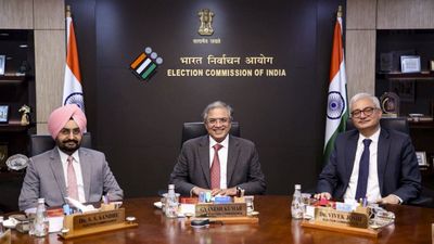 West Bengal में वोटिंग का 'महा-सैलाब' देख ECI ने किया सैल्यूट! किन जिलों में हुई रिकॉर्ड तोड़ पोलिंग?