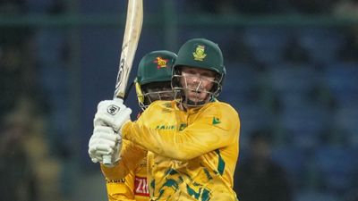 IPL 2026: लखनऊ सुपर जायंट्स में साउथ अफ्रीका का खूंखार ऑल राउंडर शामिल, दिग्गज को किया रिप्लेस