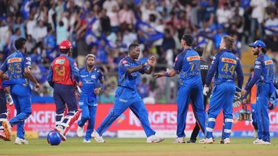 IPL 2026: 4 खिलाड़ियों ने मुंबई इंडियंस को लगाया 58 करोड़ का चूना, भारी राशि लेकर डुबो दी लुटिया