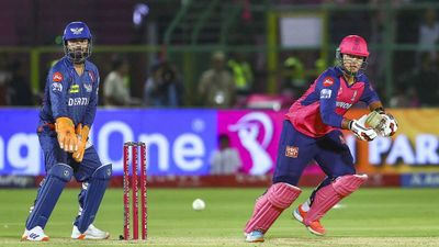 RR vs LSG Pitch Weather: इकाना में आज रनों का तूफान या विकेटों की झड़ी! मौसम और पिच का किसको मिलेगा साथ?