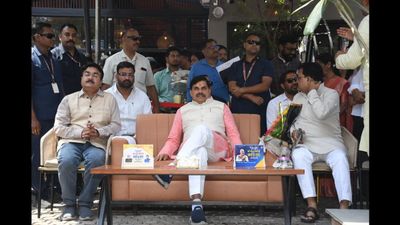 MP News: भोपाल में अलग अंदाज में दिखे सीएम मोहन यादव, ‘मन की बात’ सुनकर जनता से किया संवाद, विपक्ष पर साधा निशाना