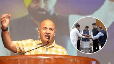 'गद्दारों को माफ नहीं करेगा पंजाब', राघव चड्ढा के इस्तीफे पर मनीष सिसोदिया ने लगाए संगीन आरोप