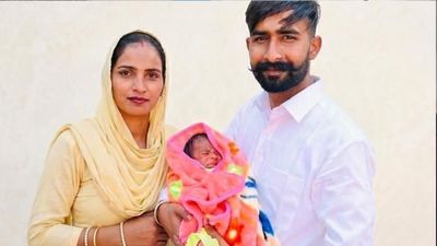 Punjab AAP: माताओं और नवजातों को ₹10 लाख का कैशलेस इलाज, जन्म के साथ ही मिलेगा फायदा