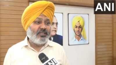 AAP सांसद अशोक मित्तल के घर ED छापेमारी पर भड़के हरपाल चीमा, बोले- चुनाव से पहले एजेंसियों का दुरुपयोग हो रहा