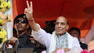 Op Sindoor: 'लंबी जंग के लिए तैयार था भारत', राजनाथ ने बताया क्यों रोका ऑपरेशन सिंदूर? PAK को मिला करारा जवाब