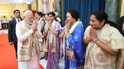 Nari Shakti Vandan: 'बेटी बचाओ' से 'बेटी बढ़ाओ' तक, सीएम रेखा गुप्ता ने बताया नारी शक्ति का नया दौर