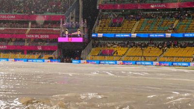 RR vs MI: राजस्थान-मुंबई मैच में ओवर कटौती, बिना गेंद डाले कितने बजे रद्द होगा मुकाबला