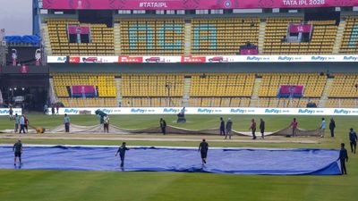 RR vs RCB Weather: क्या राजस्थान-आरसीबी मैच में बारिश डालेगी खलल? कैसा रहेगा गुवाहाटी में आज मौसम