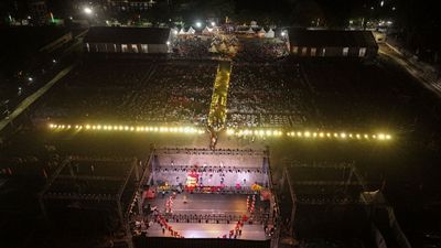 MP News: वाराणसी में ‘सम्राट विक्रमादित्य’ महानाट्य का भव्य मंचन, 60 हजार से ज्यादा दर्शक हुए मंत्रमुग्ध