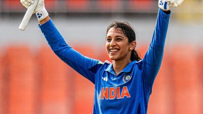 स्मृति मंधाना ने रचा इतिहास, रोहित शर्मा का रिकॉर्ड तोड़ बनीं भारत की नंबर 1 खिलाड़ी, खतरे में बाबर का कीर्तिमान