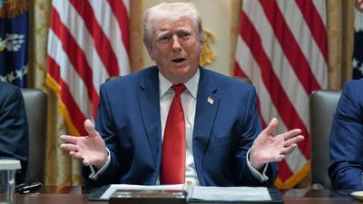 US-India Politics: PM मोदी और आसिम मुनीर के बीच क्या बैलेंस तलाश रहे ट्रंप? ईरान युद्ध के बाद बैकफुट पर US