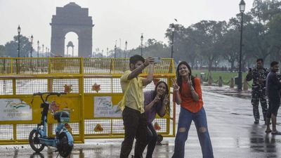  Weather Delhi NCR: दिल्ली में कब तक रहेगी गर्मी से राहत? आपके इलाके में फिर बदलेगा मौसम, IMD का अलर्ट