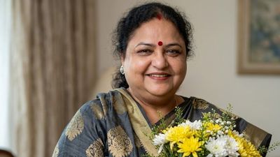 कौन हैं अनुपमा जायसवाल? अखिलेश यादव का पुतला जलाते समय झुलसीं BJP MLA 